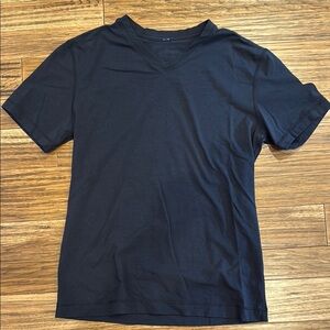 Lululemon Athletica Black V Neck Short Sleeve Tee